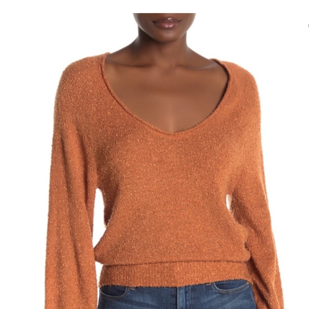 NWT V-Neck Curled Ply Knit Sweater